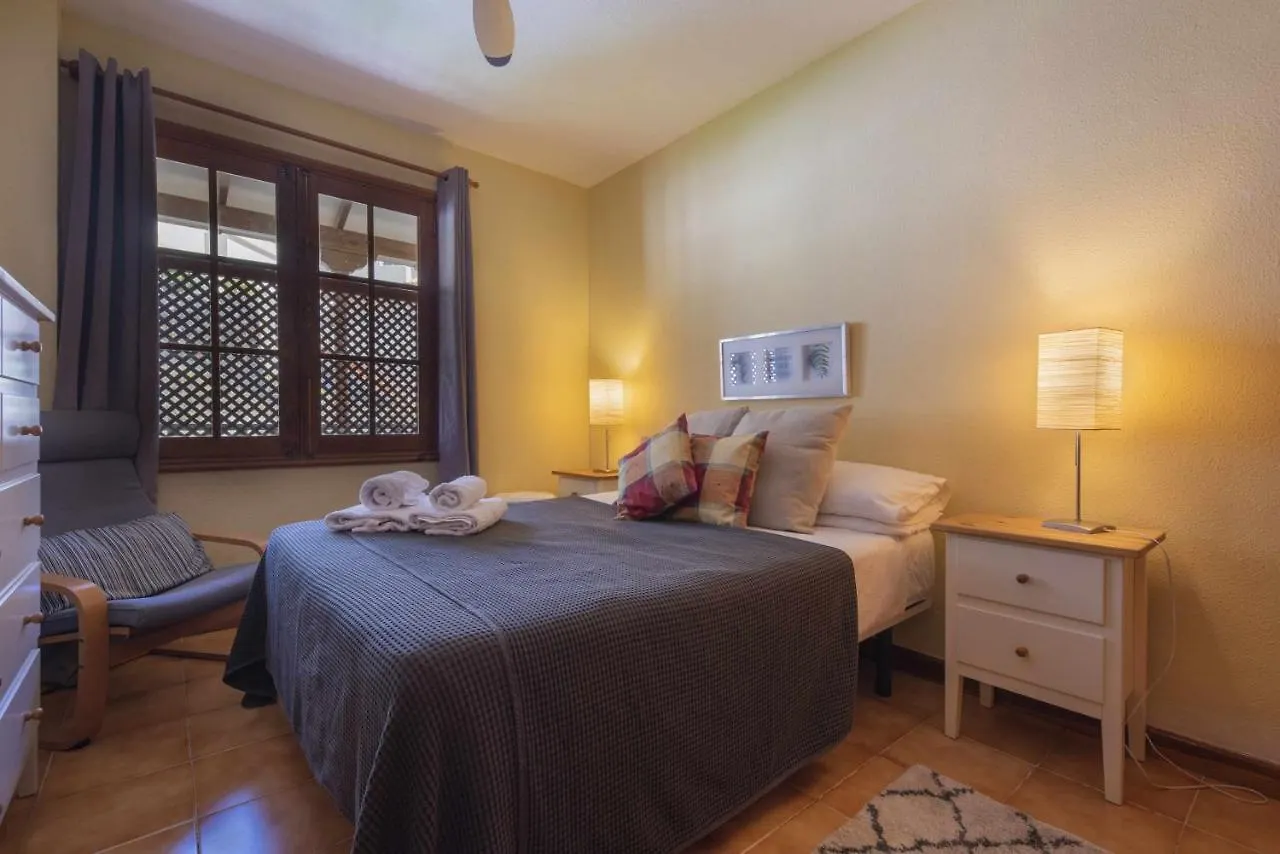 Apartamento Ático Los Gigantes con VistasWIFI 600 Mbps Acceso Playa Santiago del Teide 0*,  España